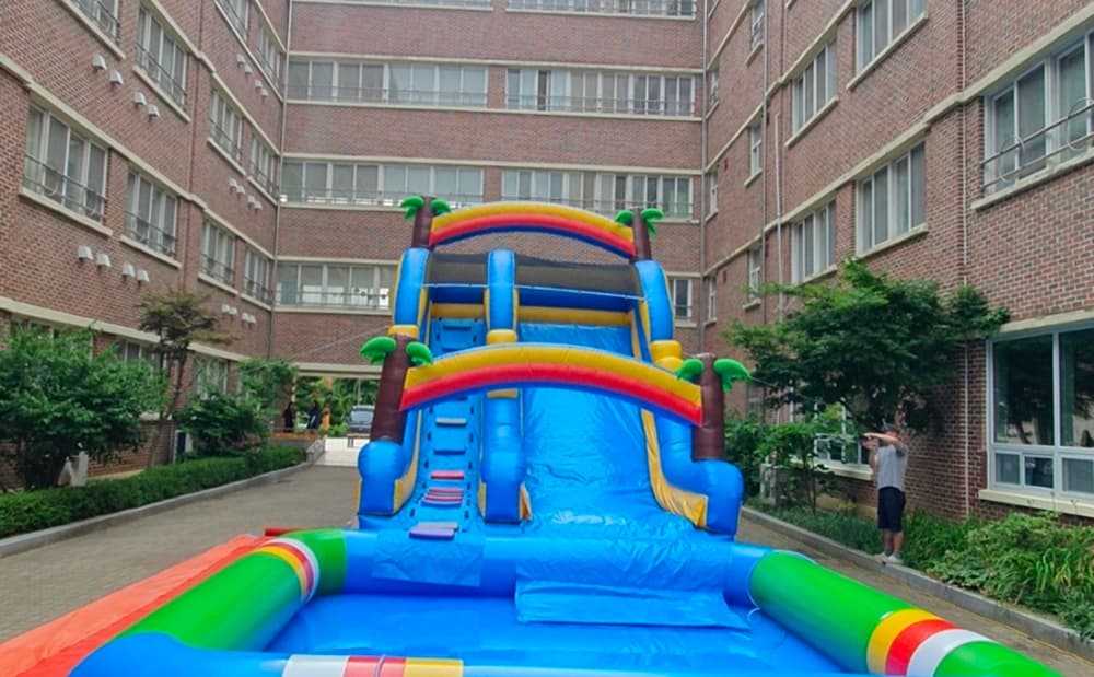 야자수 워터슬라이드